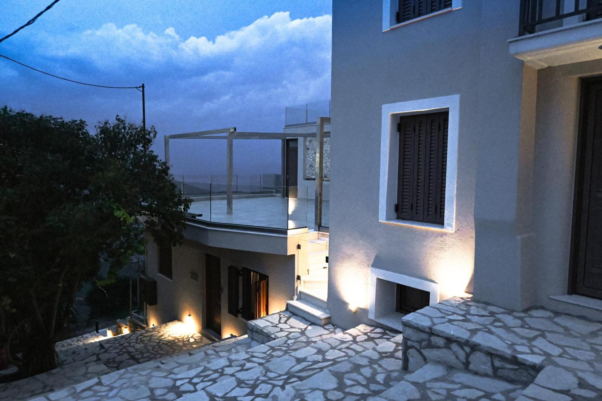 Komody Delfos Exterior foto