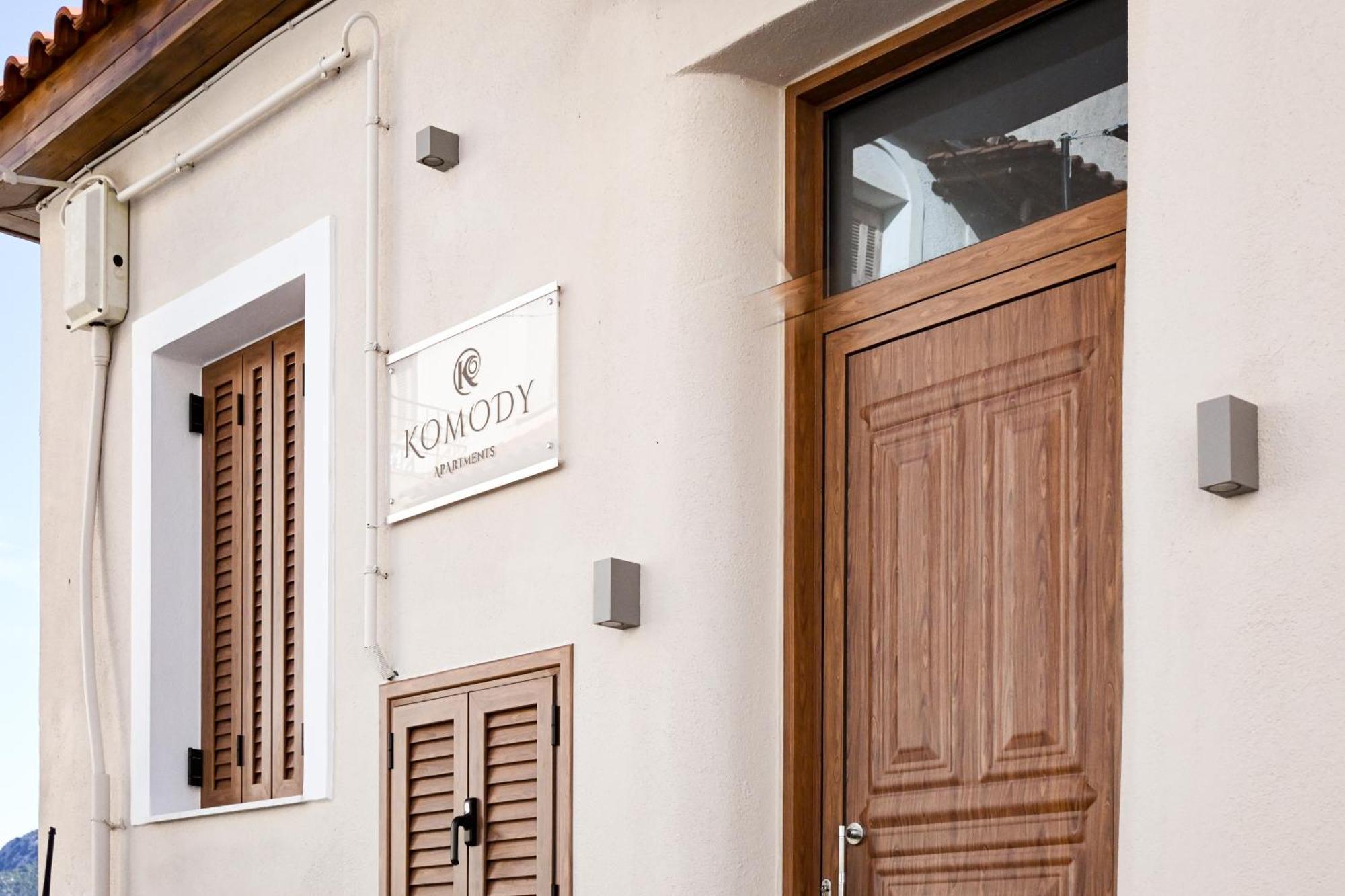 Komody Delfos Exterior foto