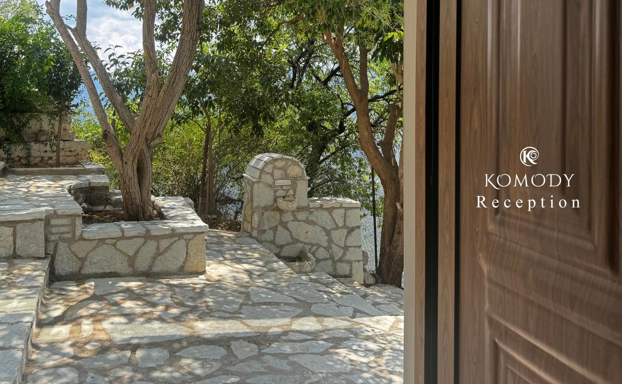 Komody Delfos Exterior foto